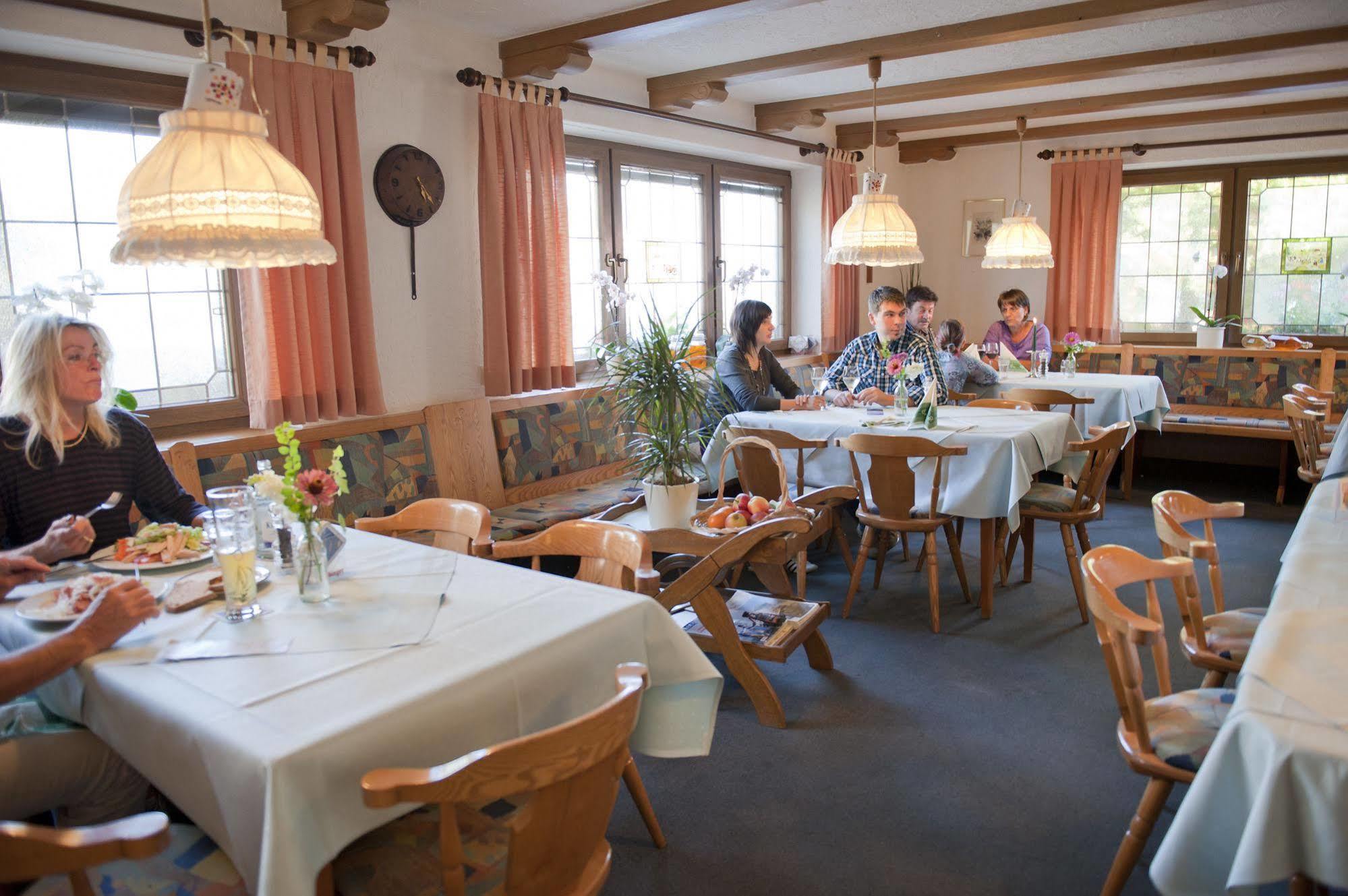 Landgasthof Linde Deggenhausertal Ngoại thất bức ảnh